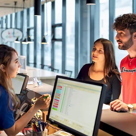 Hotell A&o Hauptbahnhof 2*