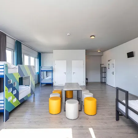 Hotell A&o Hauptbahnhof 2*