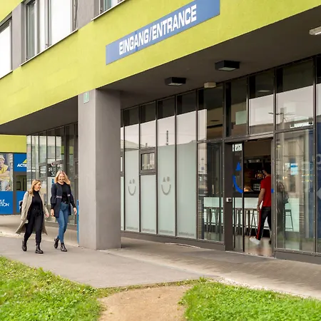 A&o Hauptbahnhof Hotel Štýrský Hradec