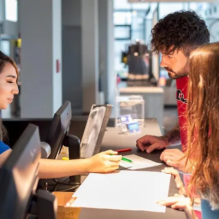 Hotel A&o Hauptbahnhof 2*