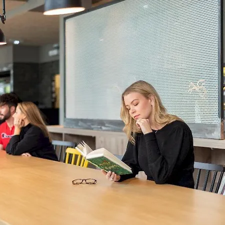 ホテル A&o Hauptbahnhof グラーツ